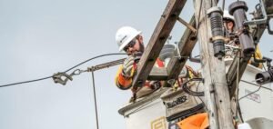 Read more about the article Eastern Ontario Storm Triggers Power Outages and Tornado Investigations